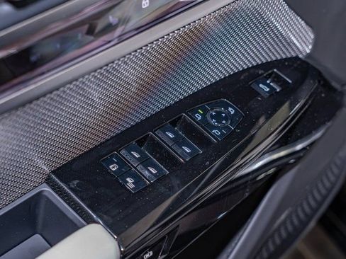 New 2026 BMW 740i xDrive image 14