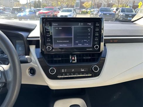 Used 2021 Toyota Corolla LE w/ LE Convenience Package image 16