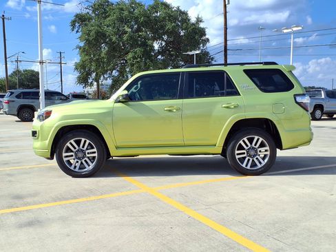 Used 2023 Toyota 4Runner TRD Sport AWD/4WD image 8