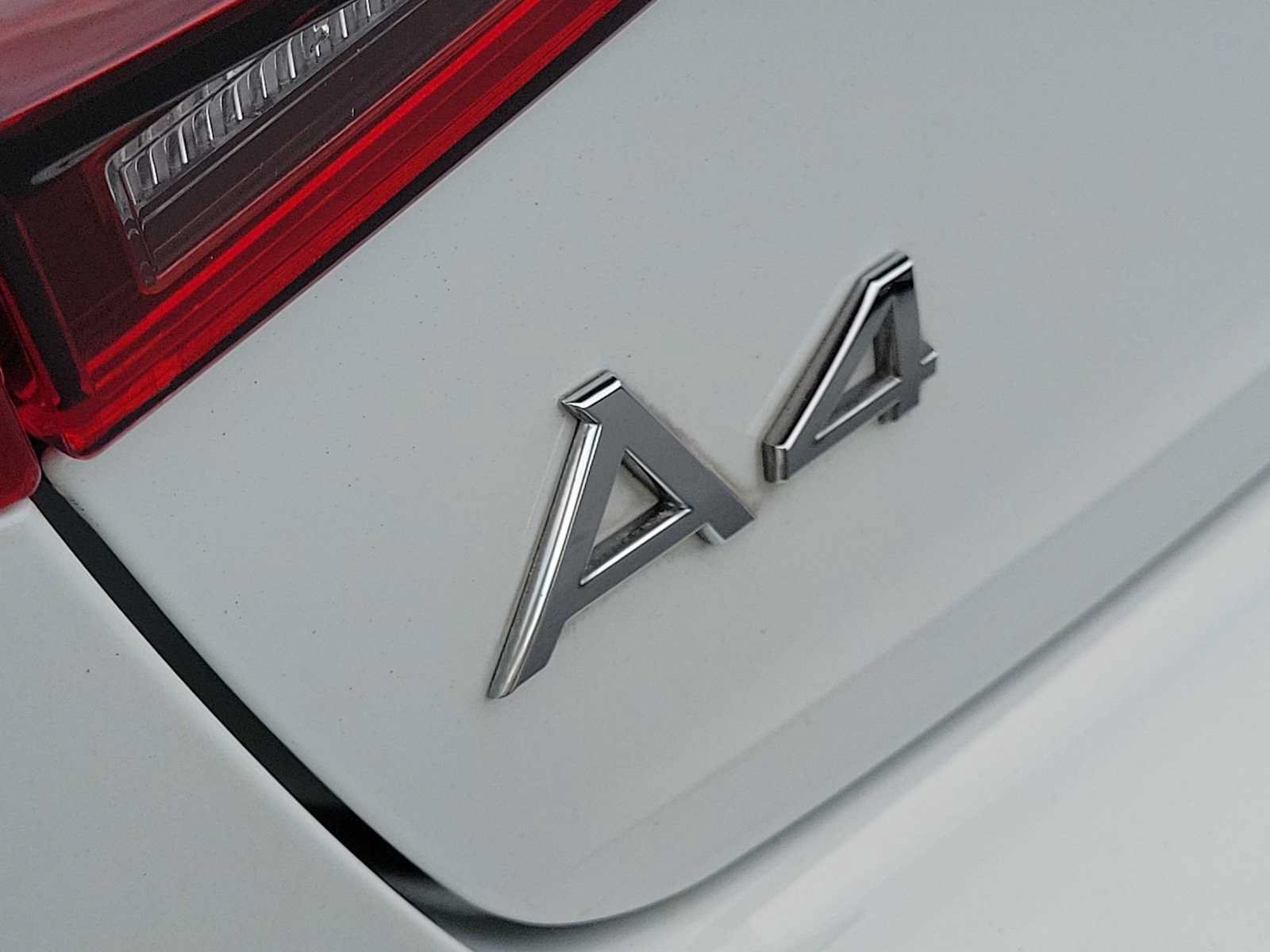 Used 2019 Audi A4 2.0T Premium w/ Convenience Package FWD image 11