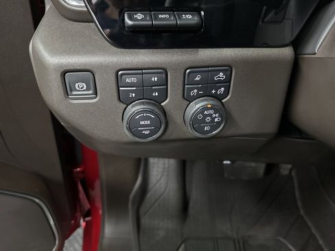 Used 2024 Chevrolet Silverado 1500 LTZ w/ Technology Package image 31