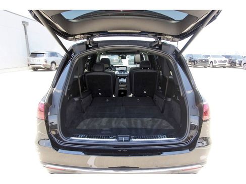 Used 2025 Mercedes-Benz GLS 450 4MATIC image 30