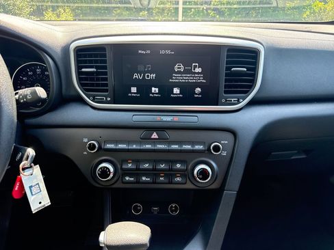 Used 2022 Kia Sportage LX FWD image 18