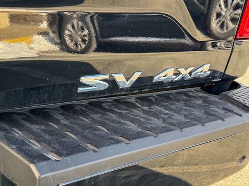 Used 2021 Nissan Titan SV w/ Accessory Utility Package image 17