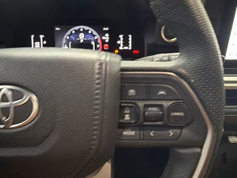 Used 2025 Toyota 4Runner SR5 image 25