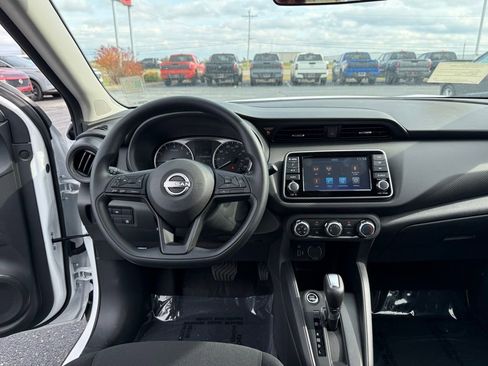 New 2025 Nissan Kicks Play S image 13