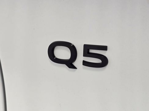 Used 2025 Audi Q5 Premium Plus image 34