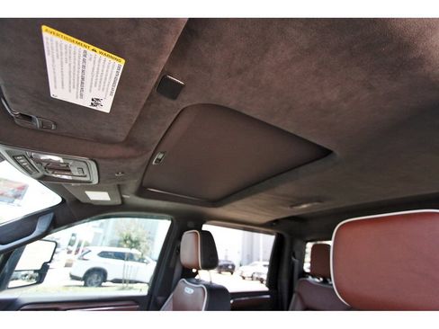 Used 2024 GMC Sierra 2500 Denali Ultimate w/ Snow Plow Prep/Camper Package AWD/4WD image 13