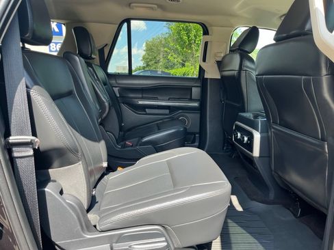 Used 2022 Ford Expedition Max XLT AWD/4WD image 13