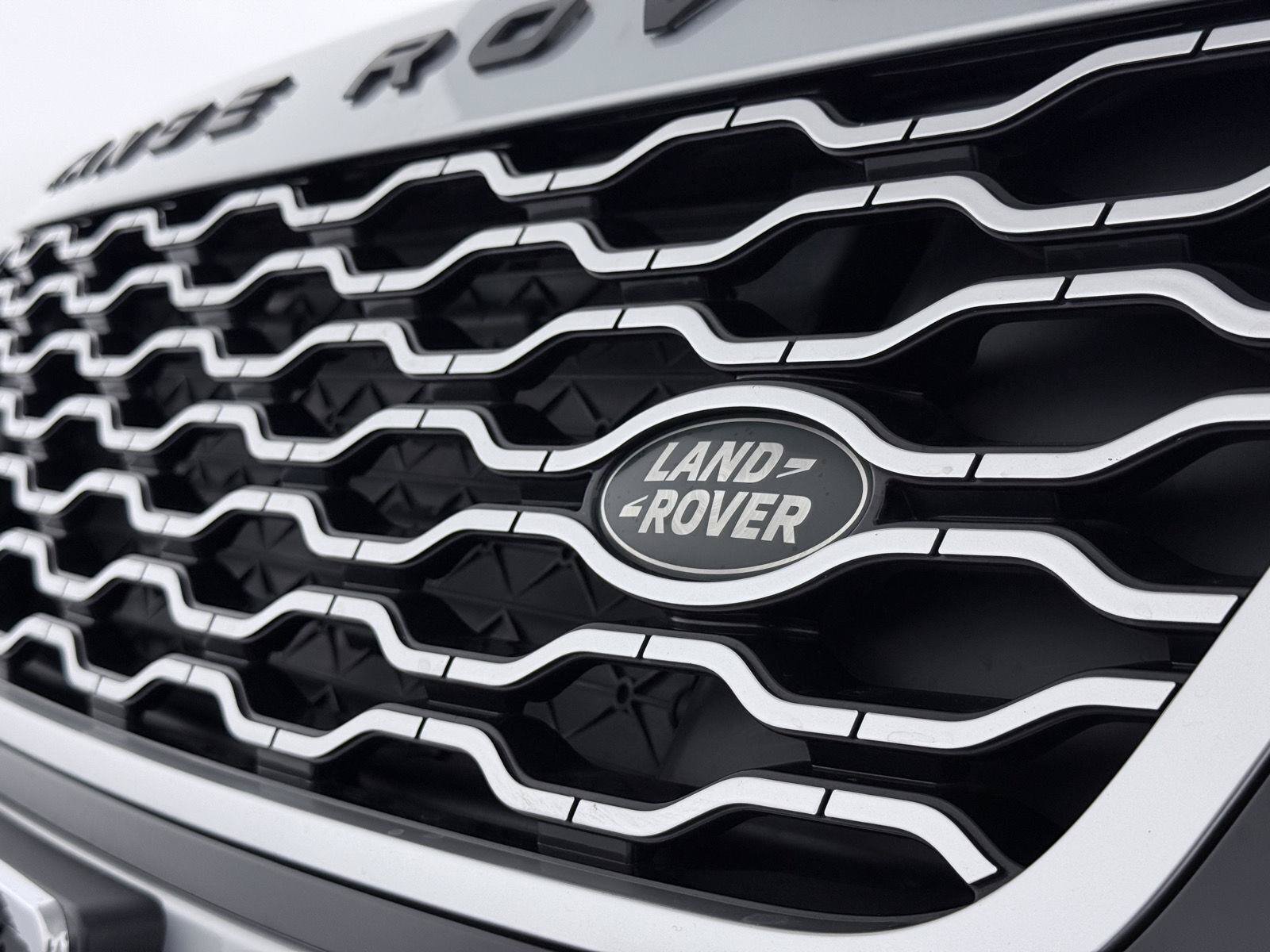Used 2022 Land Rover Range Rover Velar S AWD/4WD image 10