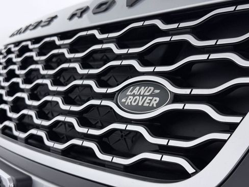 Used 2022 Land Rover Range Rover Velar S AWD/4WD image 10