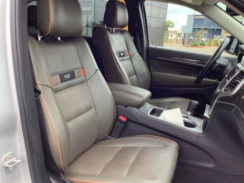 Used 2011 Jeep Grand Cherokee 70th Anniversary RWD image 37