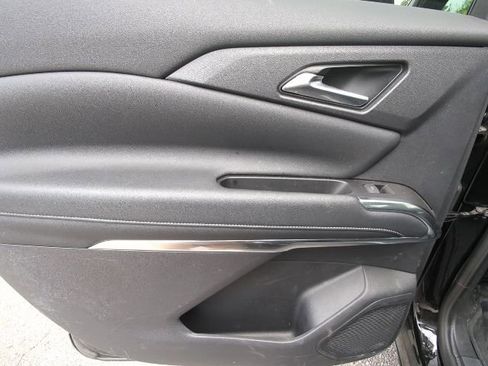 Used 2024 Chevrolet Traverse LT w/ Midnight/Sport Edition AWD/4WD image 28