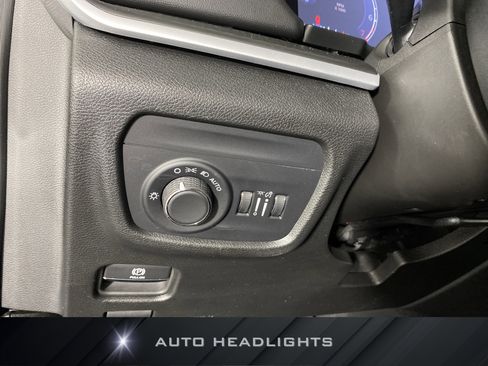 Used 2024 Jeep Grand Cherokee Altitude AWD/4WD image 25