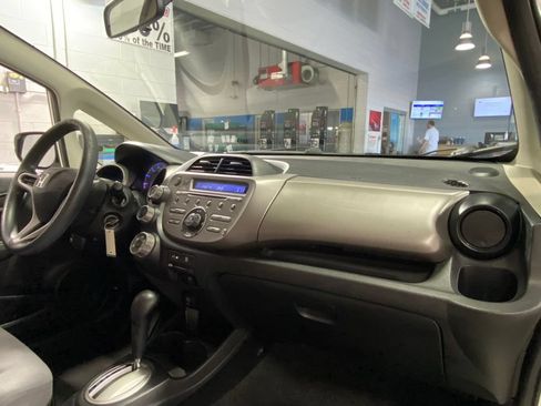 Used 2013 Honda Fit image 29