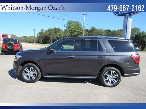 Used 2023 Ford Expedition Limited image 10