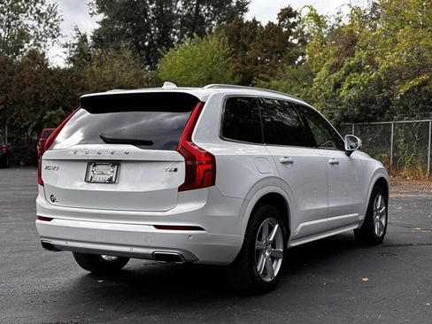 Used 2021 Volvo XC90 T6 Momentum image 4