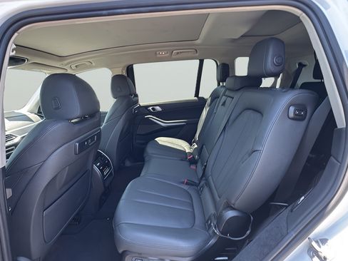 Used 2020 BMW X7 xDrive40i w/ Premium Package AWD/4WD image 33
