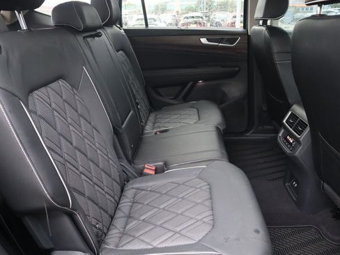 Used 2024 Volkswagen Atlas SEL Premium R-Line image 46