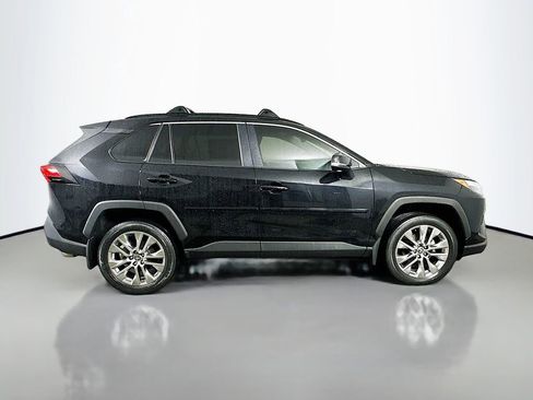 Used 2023 Toyota RAV4 XLE Premium image 7