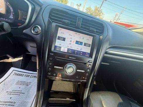 Used 2019 Ford Fusion Titanium AWD/4WD image 12