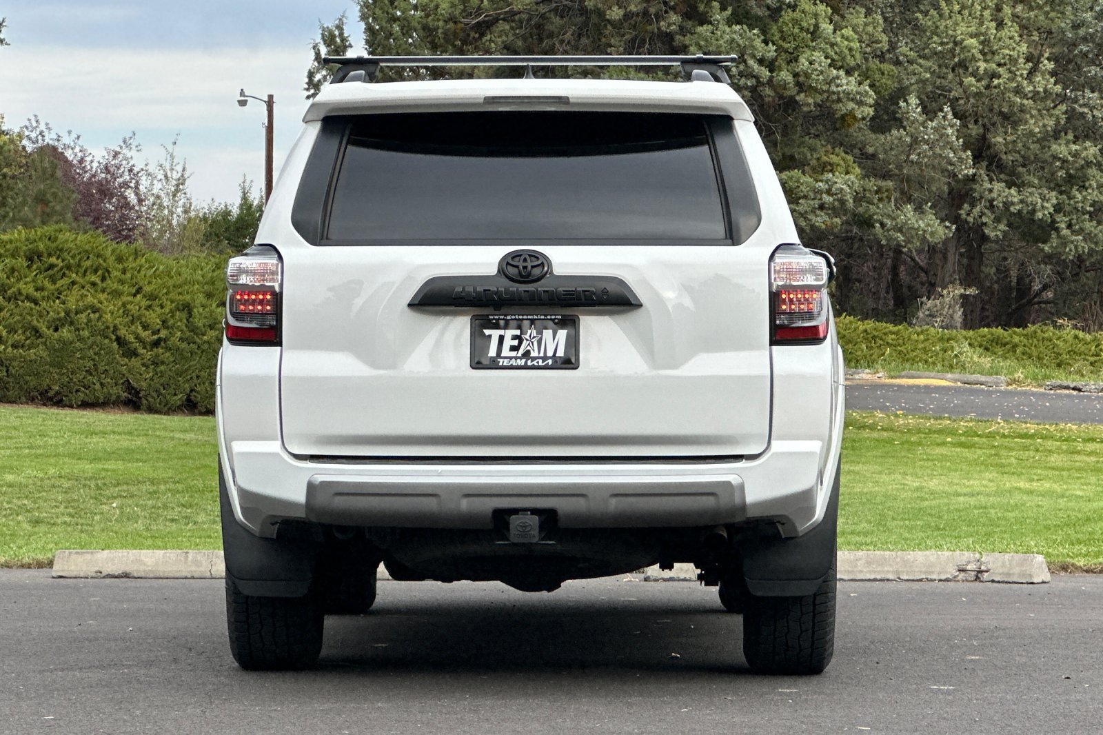 Used 2023 Toyota 4Runner TRD Off-Road Premium w/ Moonroof Package AWD/4WD image 5