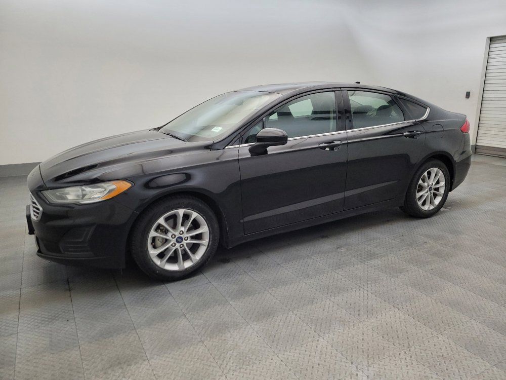 Used 2020 Ford Fusion SE FWD image 2