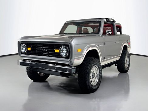 Used 2025 Ford Bronco Badlands AWD/4WD image 40