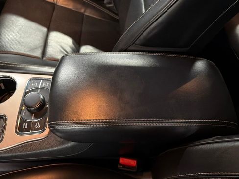 Used 2017 Jeep Grand Cherokee Overland image 27