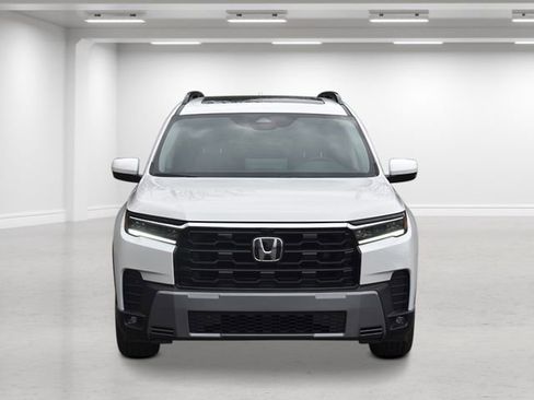 New 2026 Honda Pilot Touring image 8