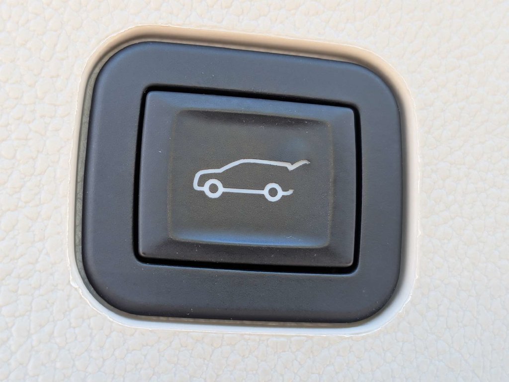 Used 2010 Cadillac SRX Luxury FWD image 18