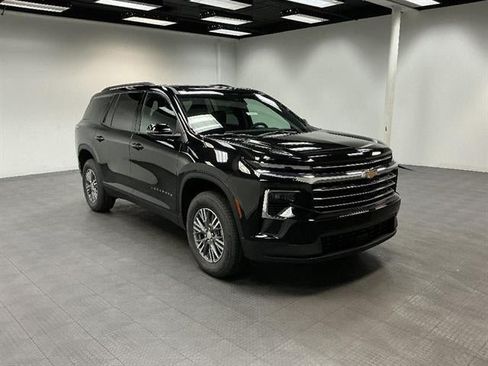 New 2026 Chevrolet Traverse LT w/ LPO, Floor Liner Package FWD image 7