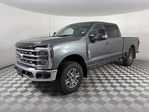 Used 2024 Ford F250 Lariat AWD/4WD image 3