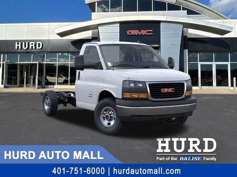 New 2026 GMC Savana 3500 w/ Power Convenience Package RWD image 1