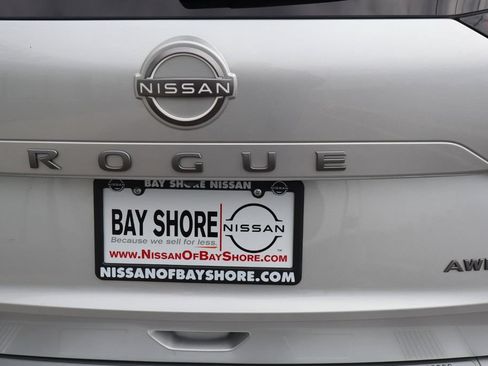 Certified 2025 Nissan Rogue SV AWD/4WD image 32