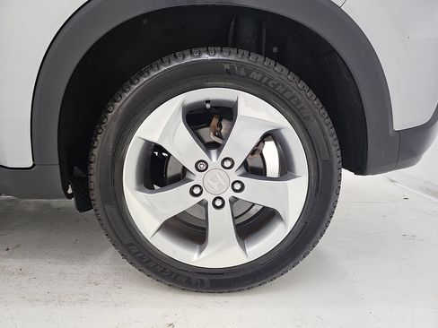 Used 2018 Honda HR-V LX image 36