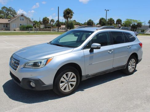 Used 2016 Subaru Outback 2.5i Premium AWD/4WD image 5