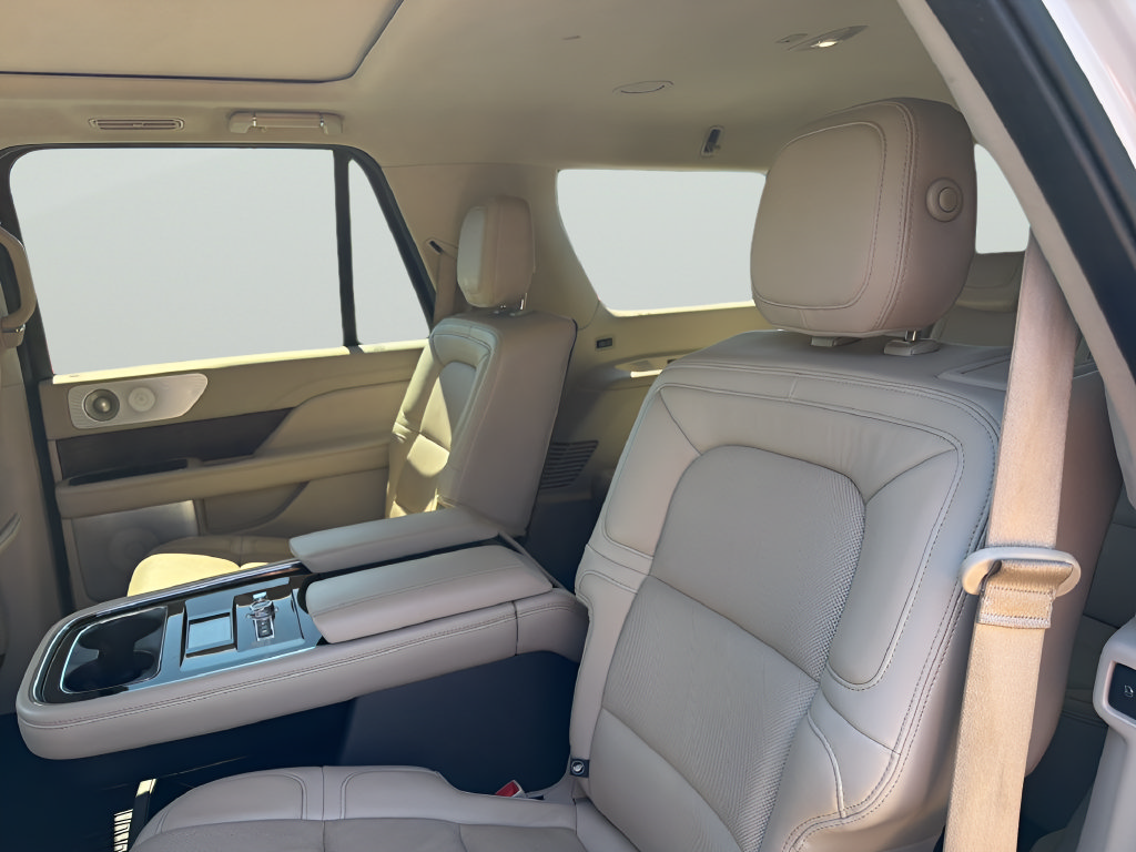 Used 2020 Lincoln Navigator Reserve w/ Equipment Group 208A Reserve AWD/4WD image 33