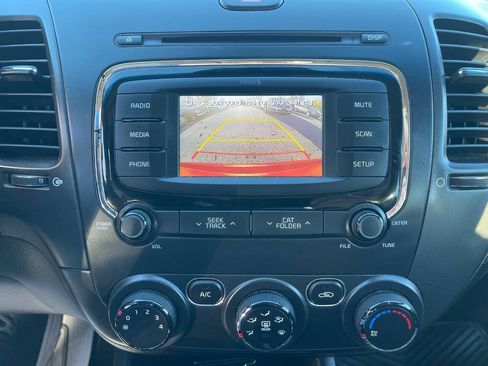 Used 2018 Kia Forte S FWD image 34