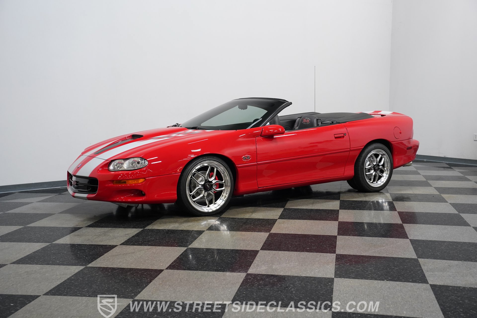 Used 2002 Chevrolet Camaro Z28 w/ SS Performance/Appearance Pkg RWD image 7