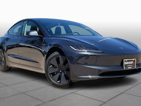 Used 2025 Tesla Model 3 Long Range image 2