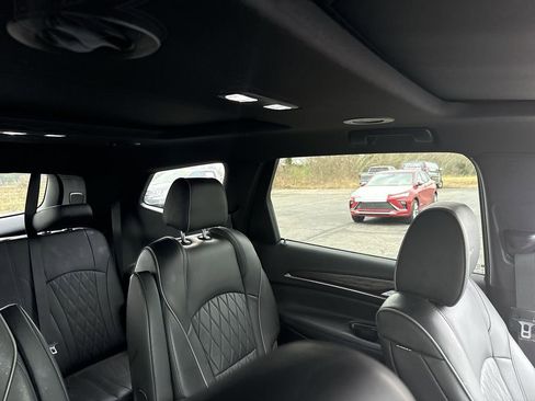 Certified 2023 Buick Enclave Avenir w/ Avenir Technology Package image 14