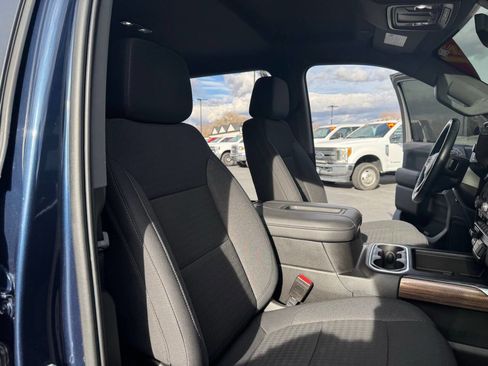 Used 2021 Chevrolet Silverado 1500 LT Trail Boss w/ LPO, Dark Essentials Package image 32