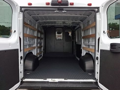 Used 2025 RAM ProMaster 2500 w/ U-Haul Equipment Group FWD image 38