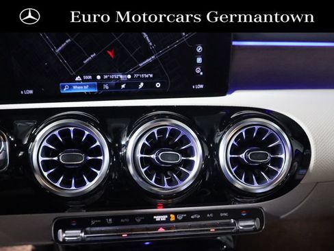 Used 2023 Mercedes-Benz CLA 250 4MATIC image 35