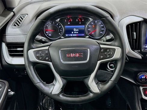 Used 2023 GMC Terrain SLT image 11
