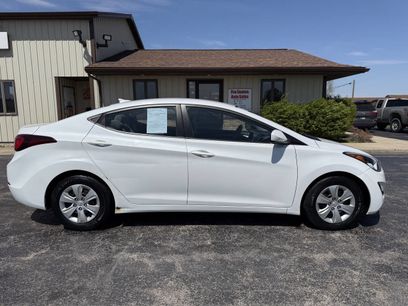 Used 2016 Hyundai Elantra SE
