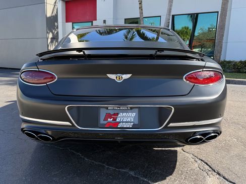 Used 2022 Bentley Continental GT image 17