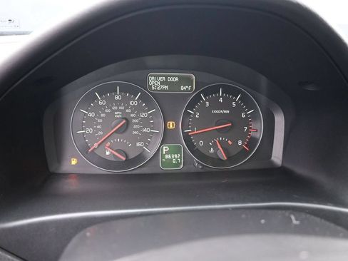 Used 2011 Volvo C30 T5 w/ Multimedia Pkg FWD image 8