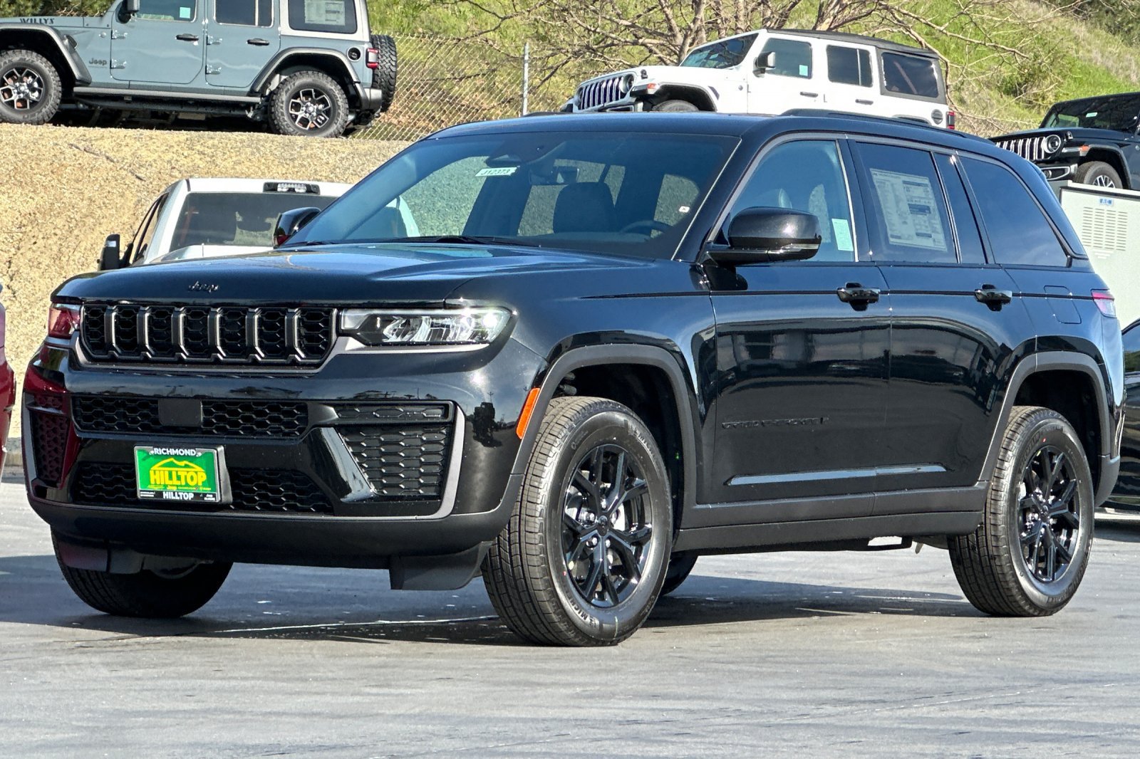 New 2026 Jeep Grand Cherokee Altitude AWD/4WD image 8